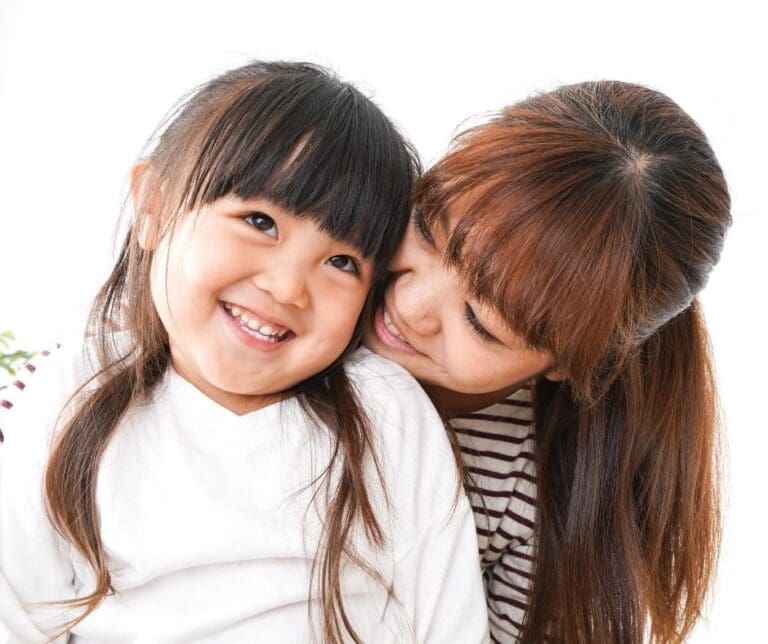 Pediatric dentists in Manassas - child with mother
